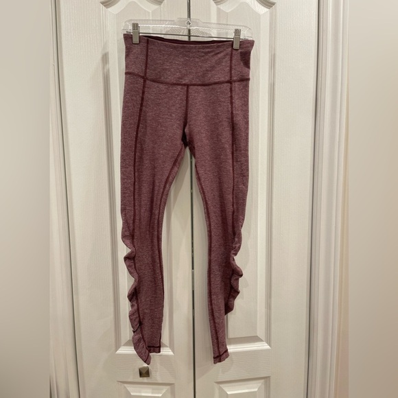 Lululemon Turn Around Tight. Size 6. High Rise. Rulu. - Picture 4 of 8